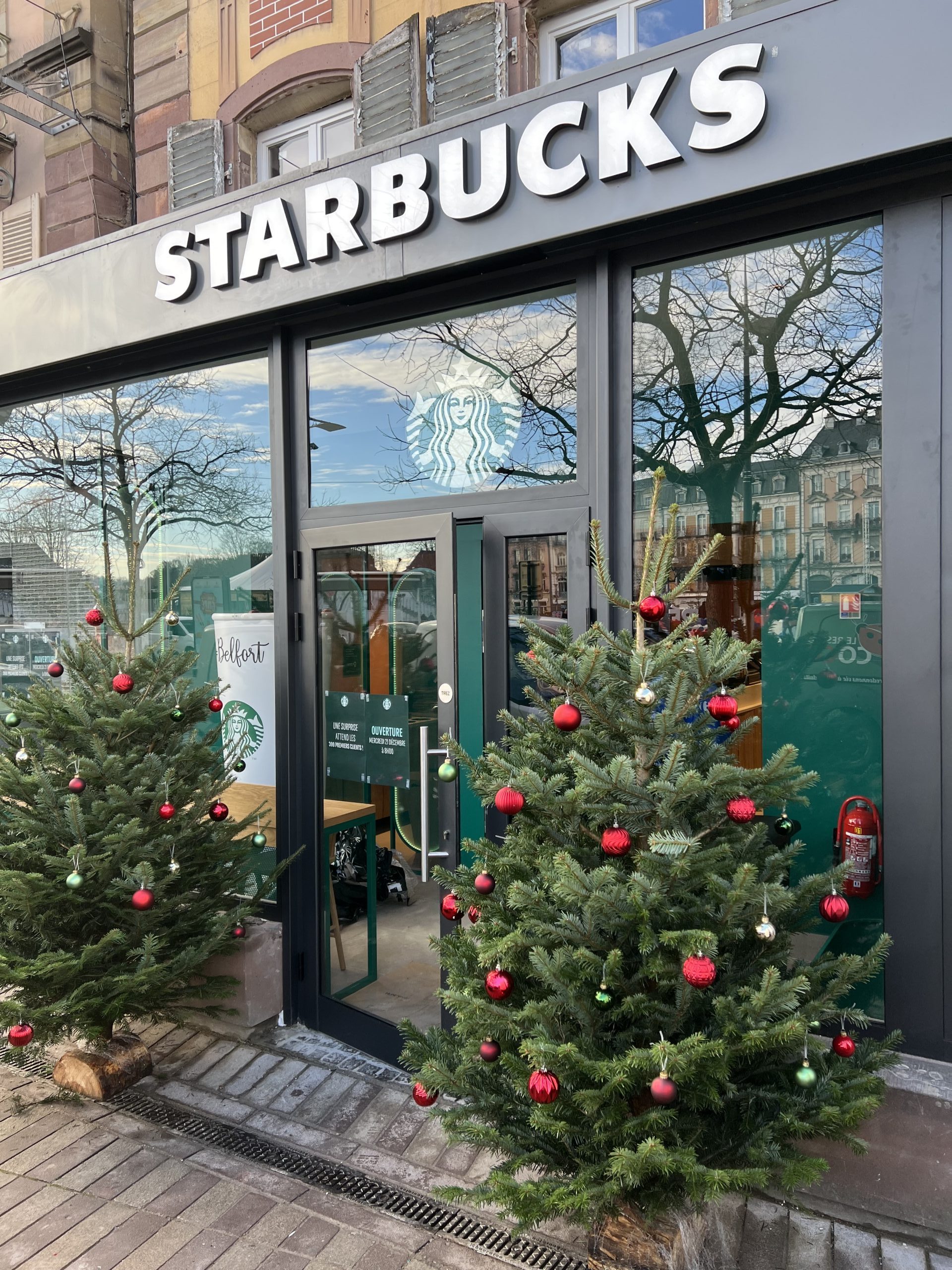 Le salon de café Starbucks Belfort