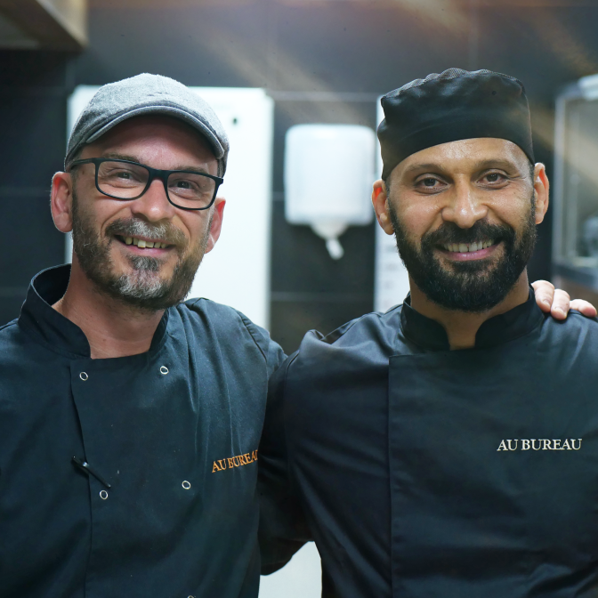 Les Chefs Au Bureau du Groupe BK